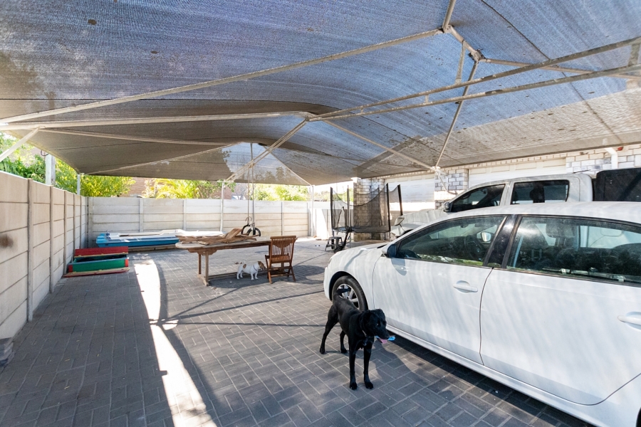 3 Bedroom Property for Sale in Laaiplek Western Cape